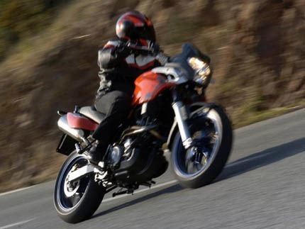 ApriliaPegaso650Strada20062